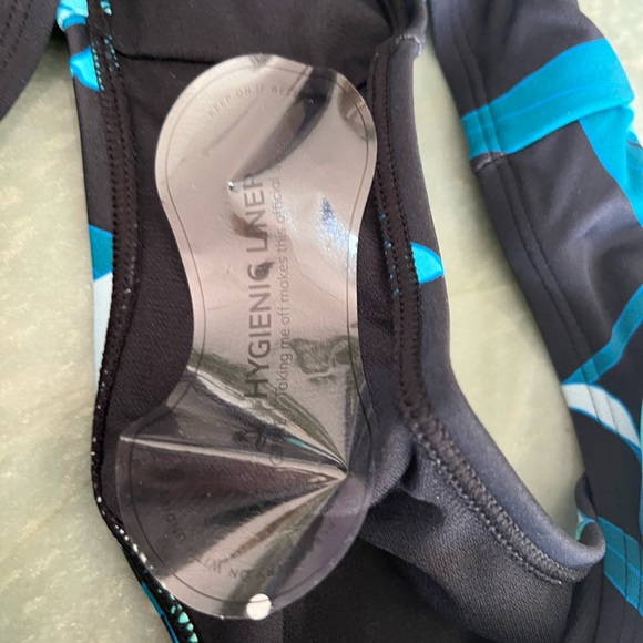 Cupshe Swimsuit NWT - Picture 2 of 6